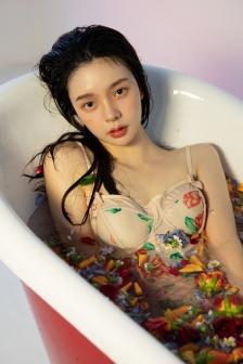 粗黑在她的娇嫩进进出出